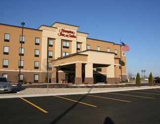 Exterior 2 Hampton Inn & Suites Peru