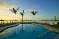 Swimming Pool Islander Bayside Villas and Boatslips