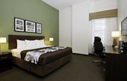 ห้องนอน 5 Sleep Inn & Suites Downtown Inner Harbor