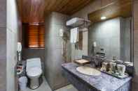 Toilet Kamar Han She Hotel