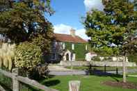 Exterior Manor Farm B & B