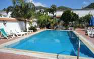 Swimming Pool 7 Hotel Candia