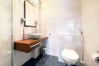 In-room Bathroom Skansen Hotell