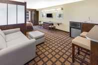 Common Space Microtel Inn & Suites by Wyndham Ozark