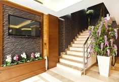 ล็อบบี้ 2 Emerald Hotel