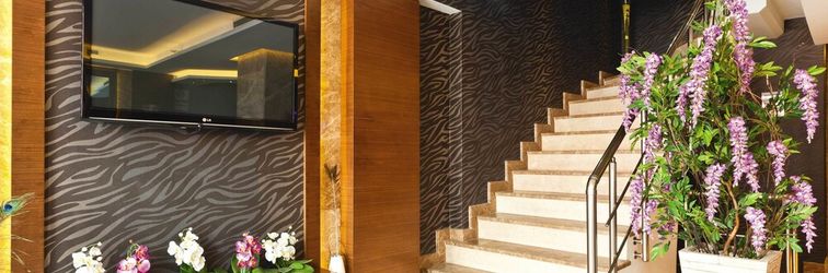 ล็อบบี้ Emerald Hotel