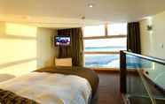 Kamar Tidur 7 The Bay Hotel