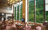 บาร์ คาเฟ่ และเลานจ์ 6 Royal Hotel YAMANAKA ONSEN KAJIKASO