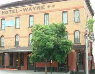 Bangunan 2 Hotel Wayne