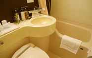 In-room Bathroom 6 Yokohama Heiwa Plaza Hotel