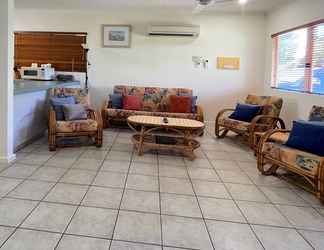 Lobby 2 Cable Beachside Villas