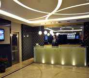 Lobby 6 Niza Park Hotel
