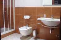 In-room Bathroom Taormina