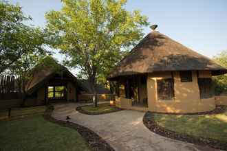 Bên ngoài 4 Mopane Bush Lodge