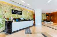 Lobby Peppers Broadbeach