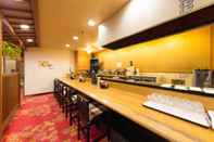 บาร์ คาเฟ่ และเลานจ์ Apa Hotel Komatsu Grand