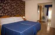 Bedroom 6 Hotel Al Andalus