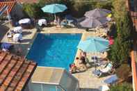 Swimming Pool Logis Hotel et Restaurant Le Galion Canet Plage