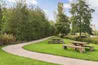 Common Space Days Inn by Wyndham Cannock Norton Canes M6 Toll