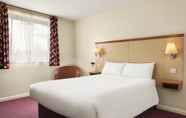 Bedroom 4 Days Inn by Wyndham Cannock Norton Canes M6 Toll