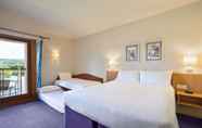 Bedroom 4 Days Inn by Wyndham Lockerbie Annandale Water