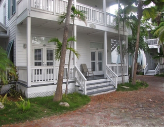 Exterior 2 Paradise Inn Key West - Adults Only