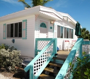 Exterior 3 Gulf Breeze Cottages