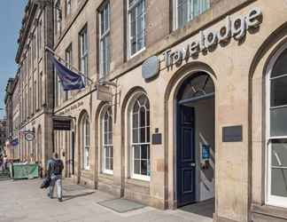 Exterior 2 Travelodge Edinburgh Central Waterloo Place