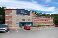 Luar Bangunan Travelodge Stafford Central