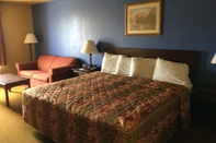 Bedroom Econo Lodge Inn & Suites