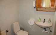 In-room Bathroom 4 Nyckelbo Vandrarhem - Hostel