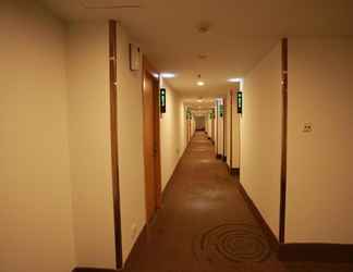 Lobi 2 GreenTree Inn Shanghai Hongqiao Airport Hotel