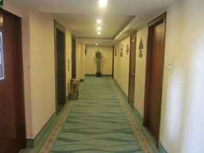 Lobi 4 GreenTree Inn Shanghai Hongqiao Airport Hotel