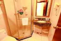 In-room Bathroom GreenTree Inn JiNan Bus Terminal Station Express Hotel