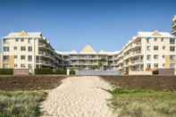 Exterior Crystal Beachfront Apartments