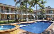 Swimming Pool 4 Aston Motel Yamba