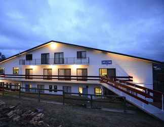 Bangunan 2 Alpine Resort Motel