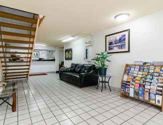 Lobby 2 Econo Lodge Lexington