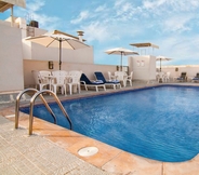 Swimming Pool 5 Auris Boutique Hotel Apartments