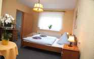 Kamar Tidur 2 Das Wolfshotel am Arendsee