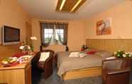 Kamar Tidur 3 Das Wolfshotel am Arendsee