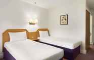 Bedroom 2 Days Inn by Wyndham Kendal Killington Lake