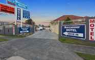 Bangunan 5 Buccaneer Motel Pet friendly