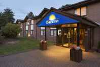 Exterior Days Inn by Wyndham Taunton