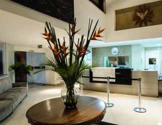 Lobby 2 Del Canto Hotel