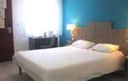 Kamar Tidur 5 Brit Hotel Confort Manosque Cadarache