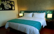 Kamar Tidur 7 Hotel Charlotte Suite 26