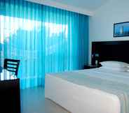 Bedroom 2 Dom Pedro Laguna Beach Resort & Golf