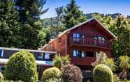 Exterior 2 YHA Queenstown Lakefront - Hostel