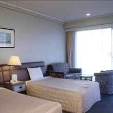 Bilik Tidur 4 Diamond Setouchi Marine Hotel